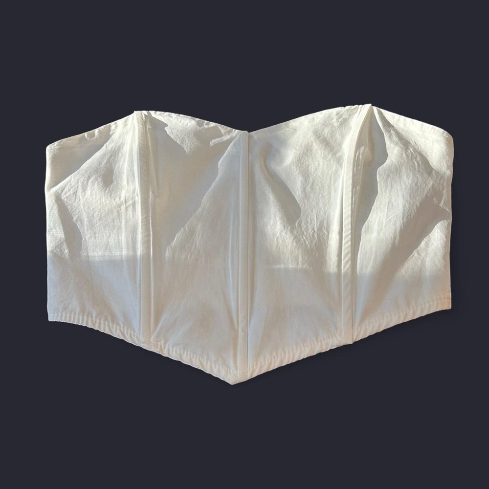 La Hearts White Strapless Blouse